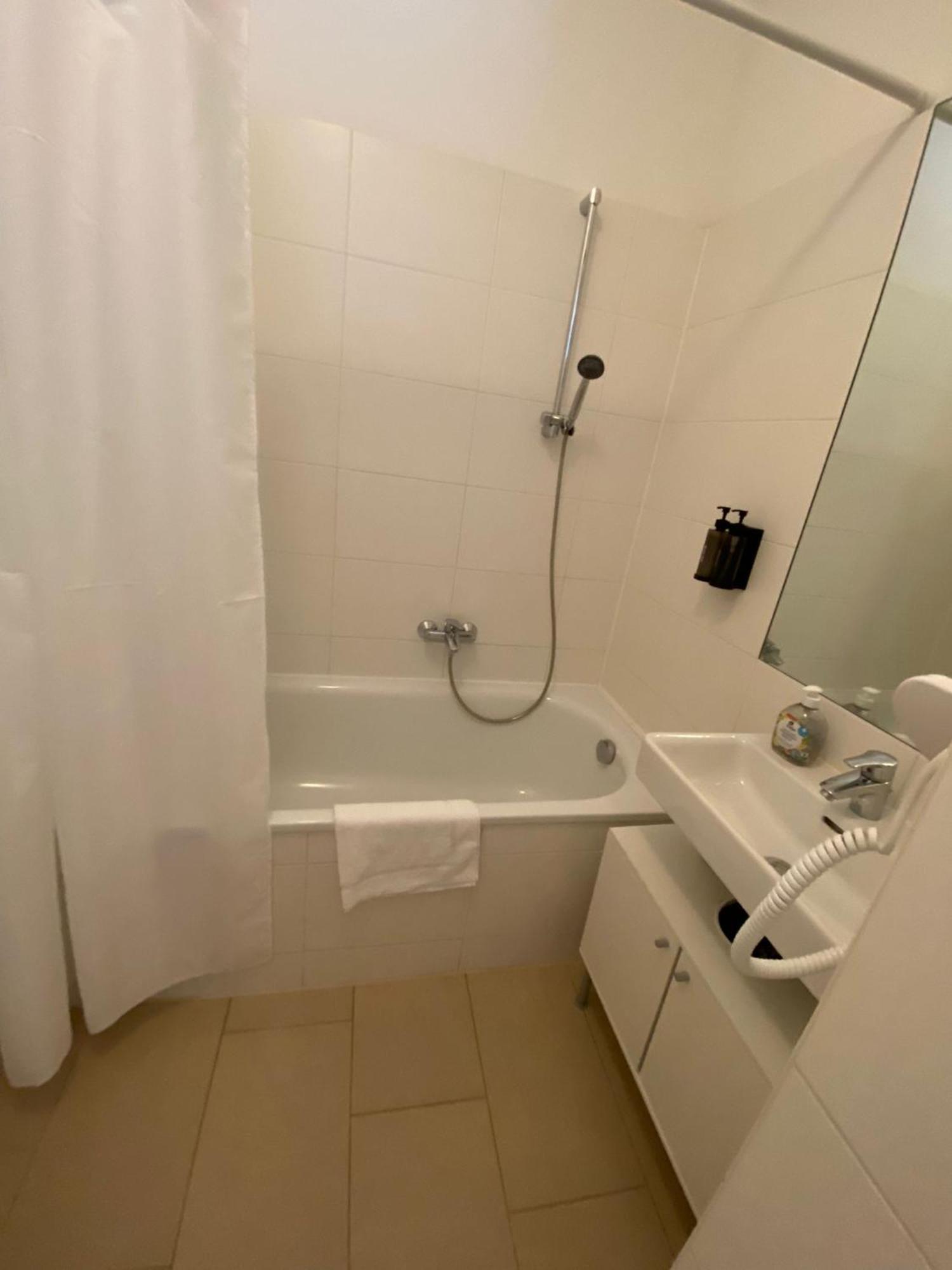 Floridsdorfer Apartment - Free Highspeed-Internet Wien Ngoại thất bức ảnh